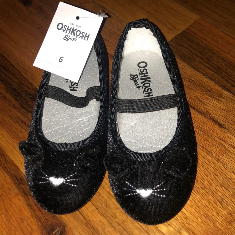 New OshKosh toddler girls ballet shoes Black  Sz6
